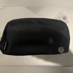 Lulu everywhere belt bag